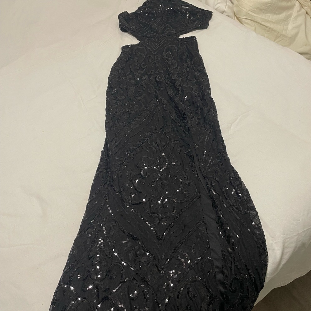Windsor Black Halter Sequin Gown - Picture 4 of 12
